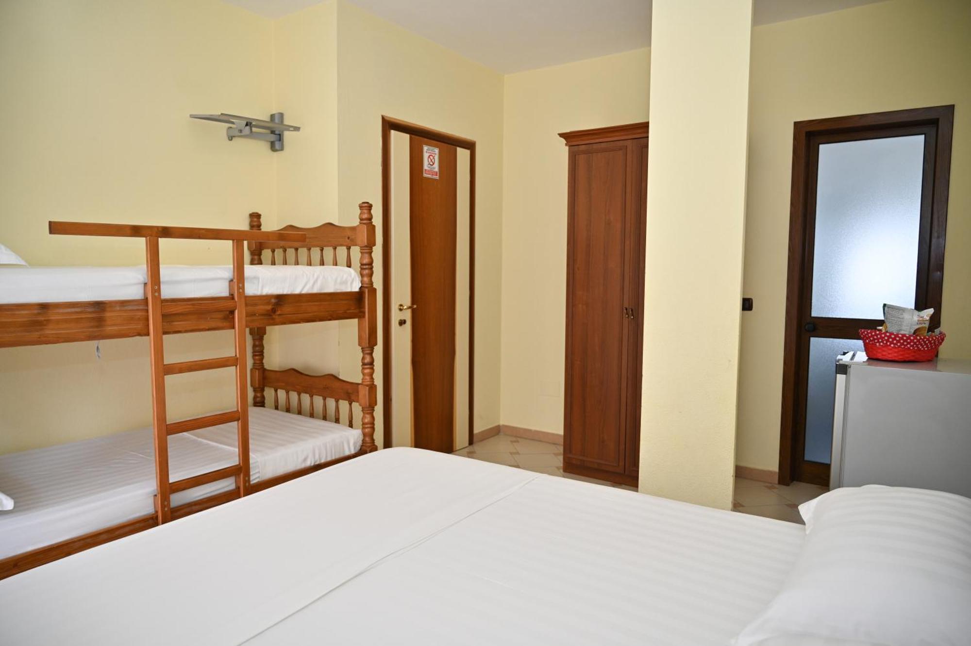 Hotel Vila Emes Durrës Quarto foto