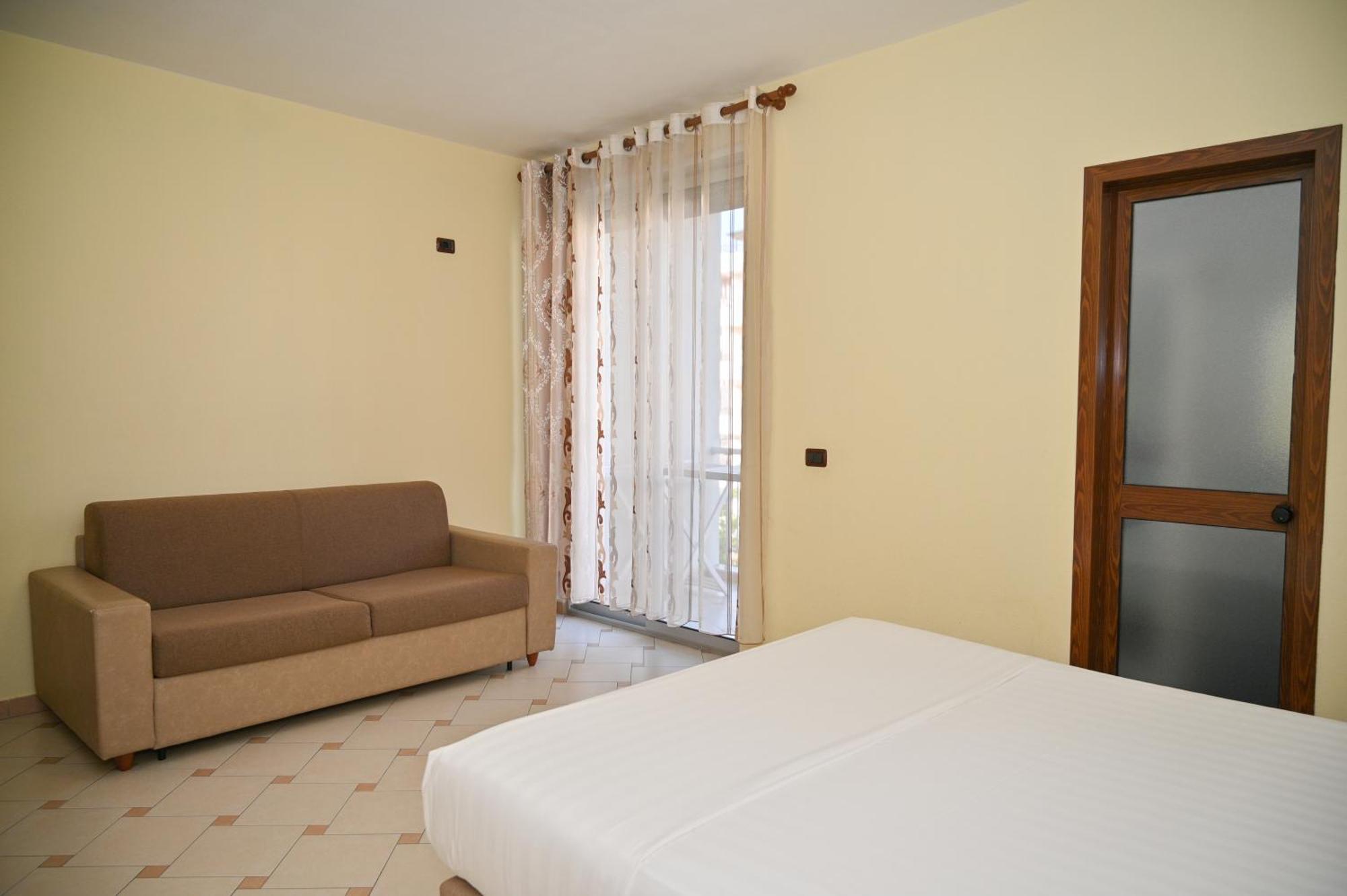 Hotel Vila Emes Durrës Quarto foto