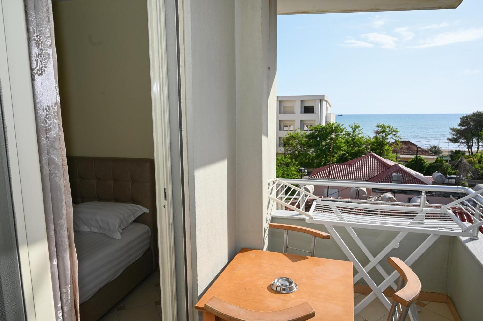 Hotel Vila Emes Durrës Quarto foto