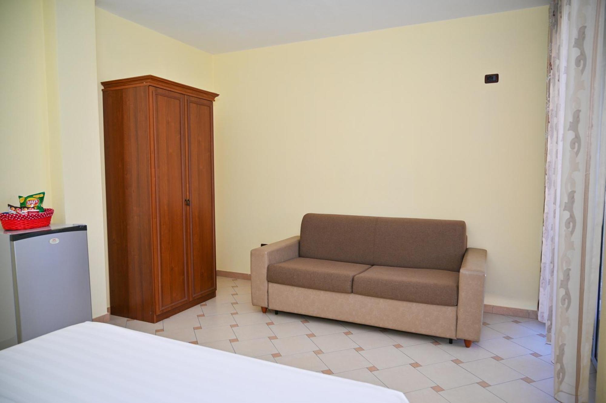 Hotel Vila Emes Durrës Quarto foto