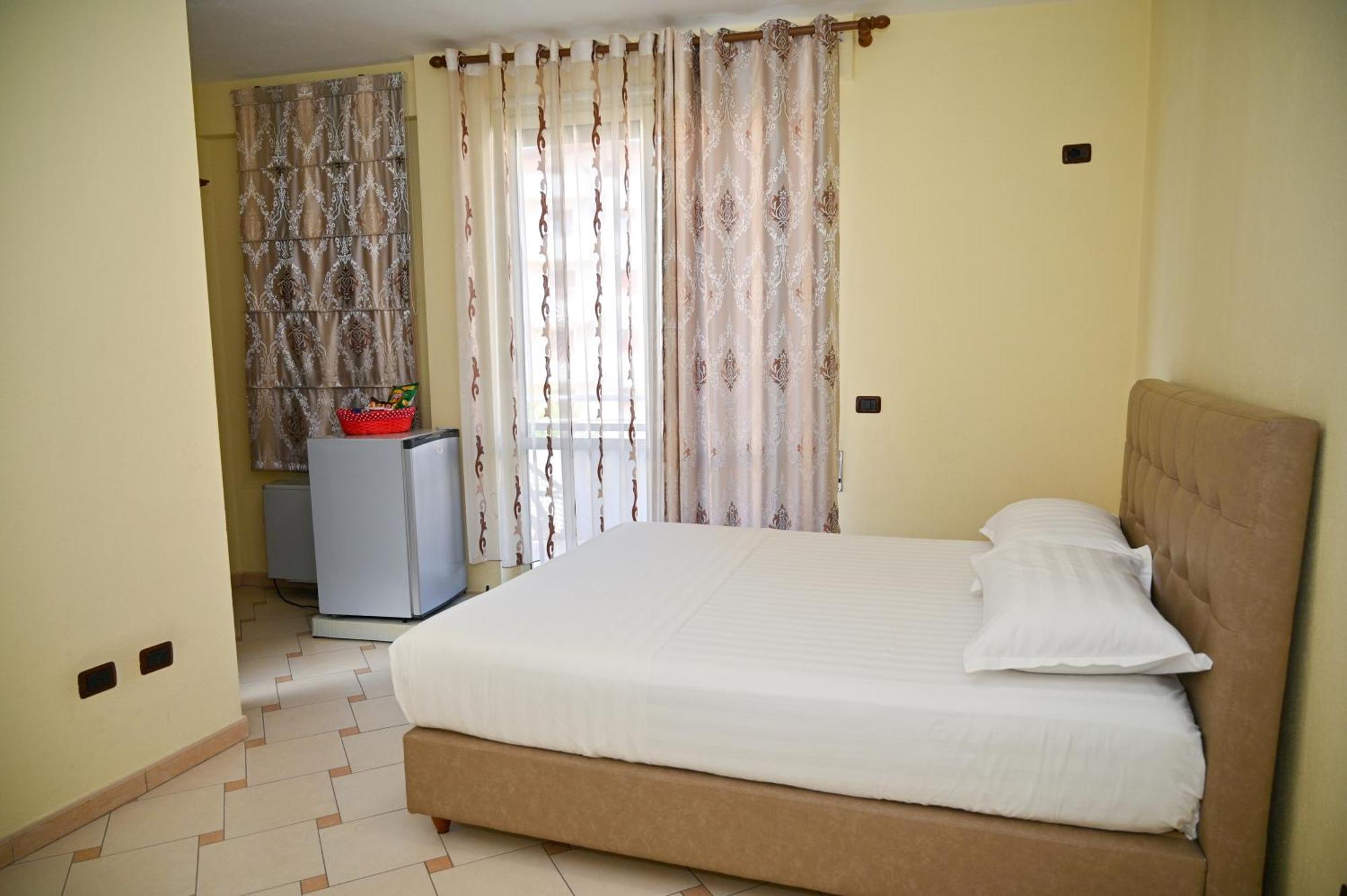 Hotel Vila Emes Durrës Quarto foto