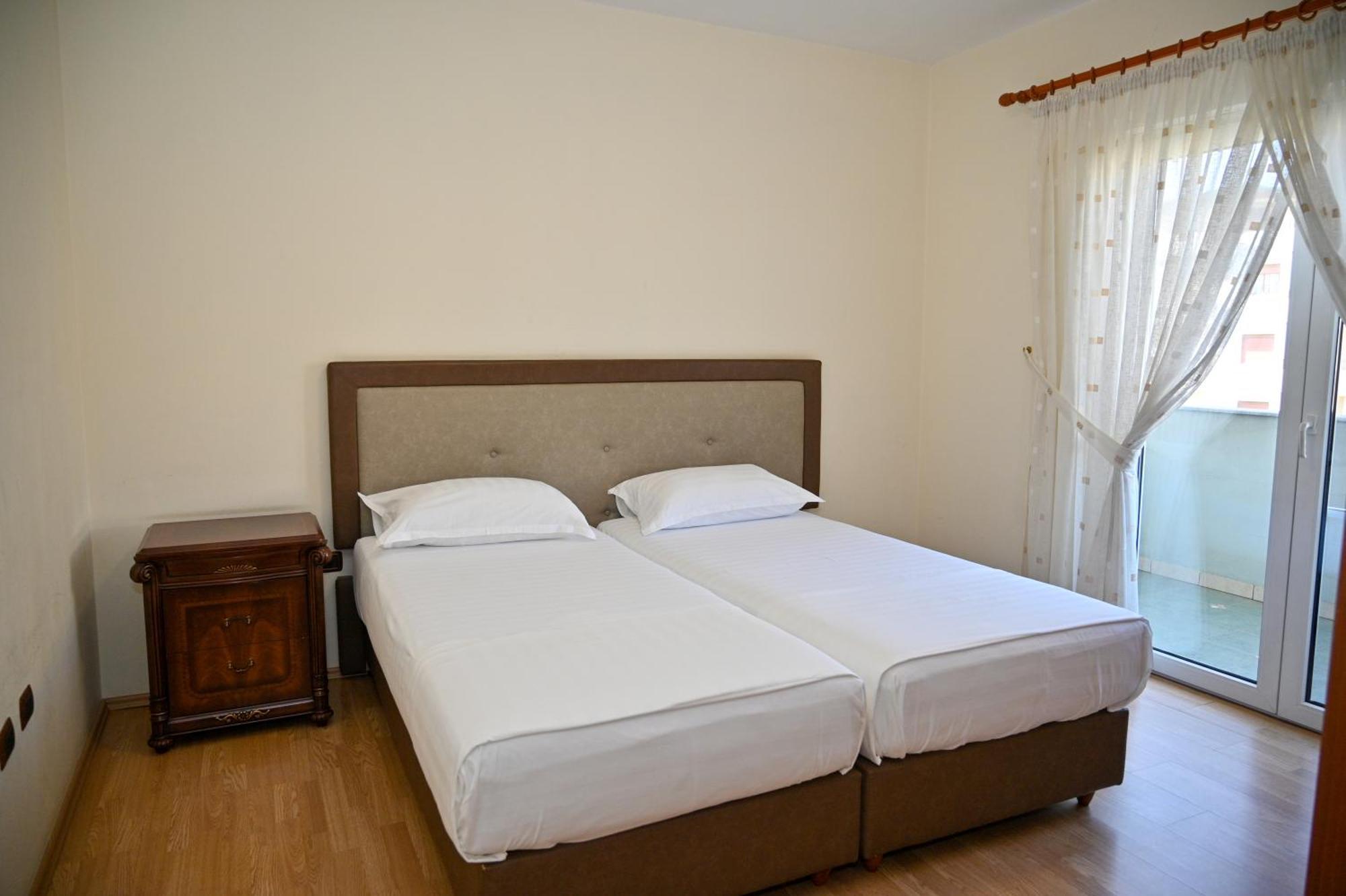 Hotel Vila Emes Durrës Quarto foto